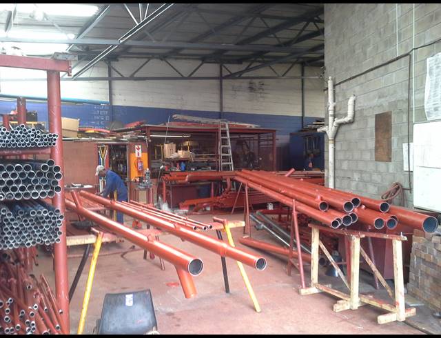 780M² FACTORY FOR SALE IN OTTERY